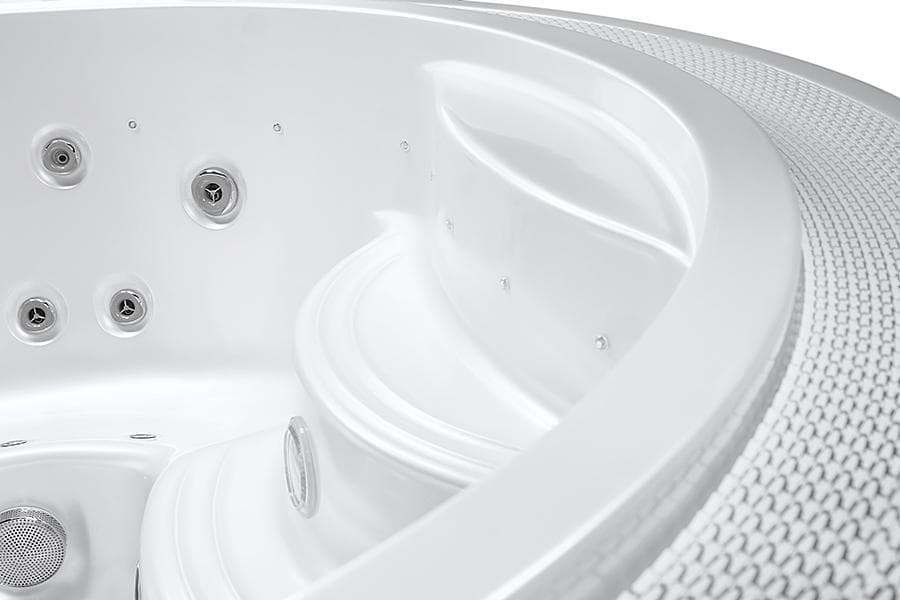 Wanna SPA Fugu Canadian Spa — krawędź niecki z antypoślizgiem i dysze