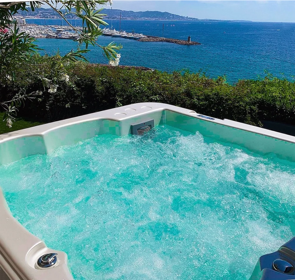 Realizacja wanny SPA Canadian Spa — 19