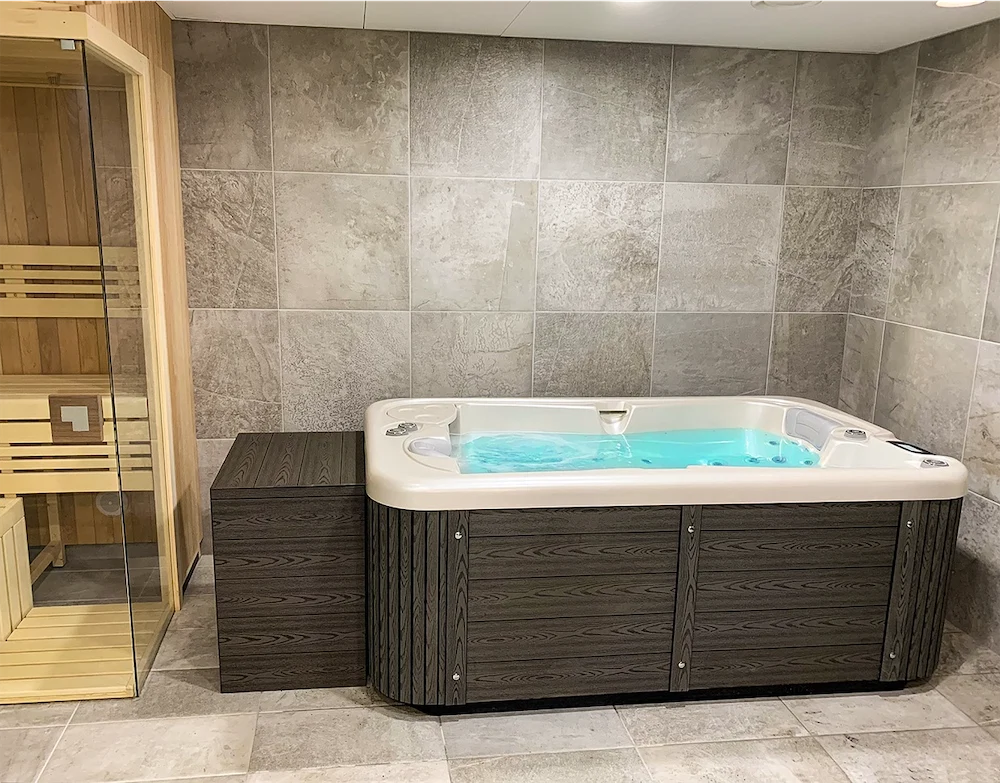 Realizacja wanny SPA Canadian Spa — 24